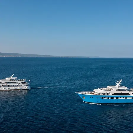 Private Cruise Botel *
